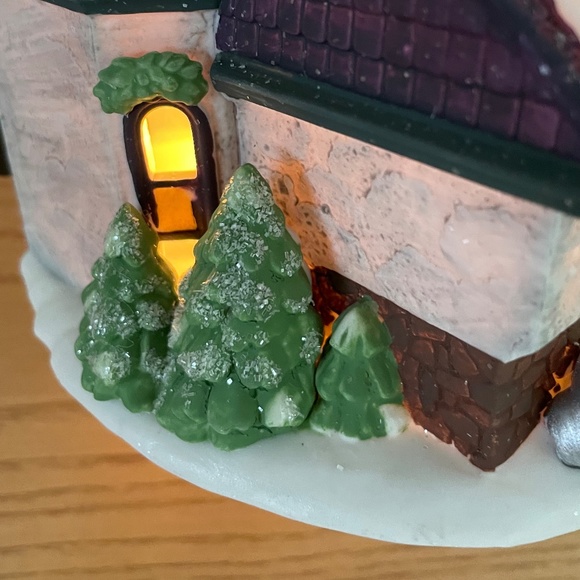 Department 56 Weather & Time Observatory Christmas Village North Pole Series - Picture 10 of 15